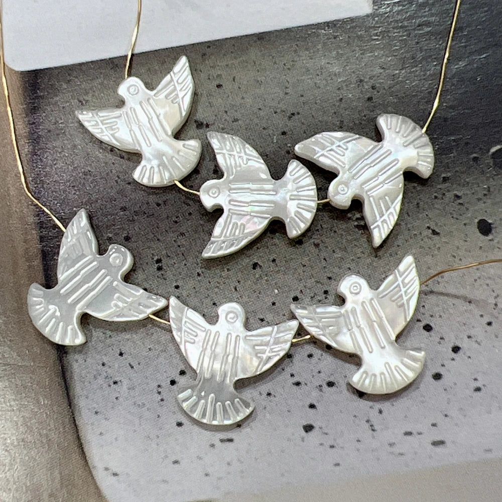 10pcs/Lot Natural Mother of pearl Shell Peace Dove Beads For Jewelry Making Necklace Bracelet Accessories