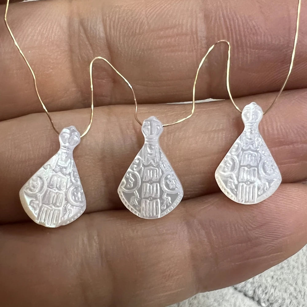 5pcs/Lot Natural Sea Shell Beads Religious Guadalupe Virgin Mary Charms Jewelry Making DIY Bracelet Necklace Accessories